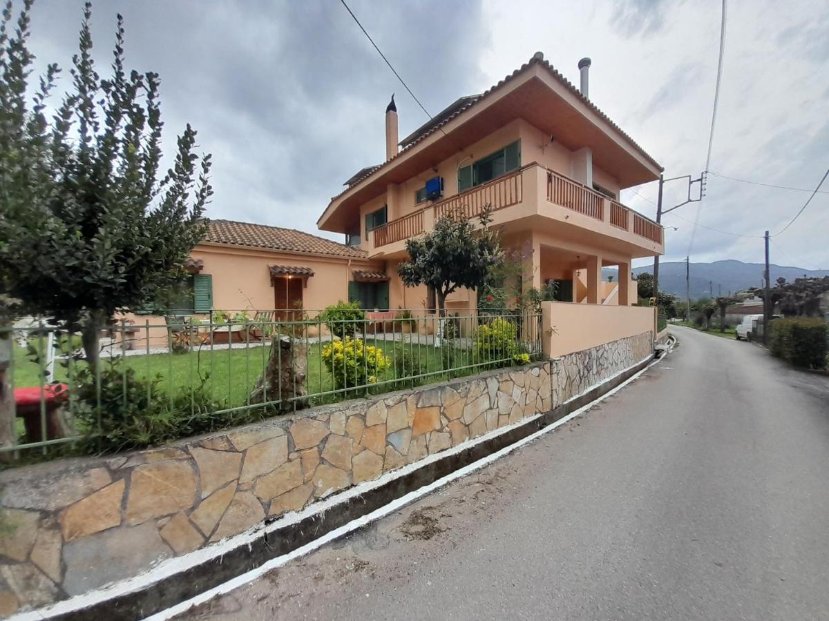 The Lake House" -Trichonida Lake Marathias  Exterior foto